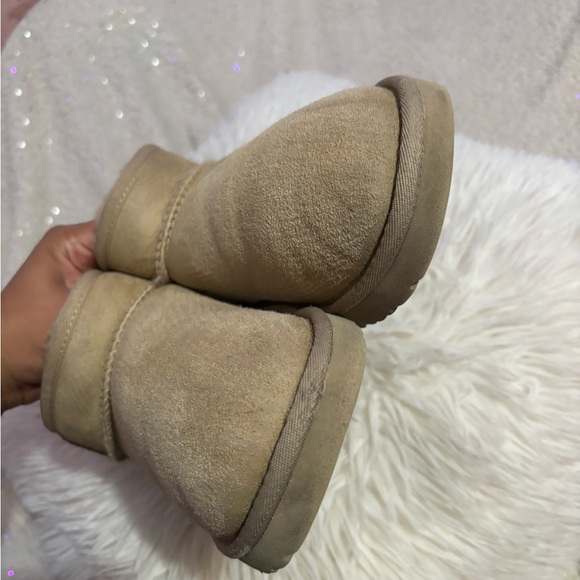 UGG Classic Sand ultra mini - Picture 6 of 15